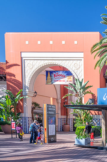 OluKai Sponsirship booth at Irvine Spectrum Center